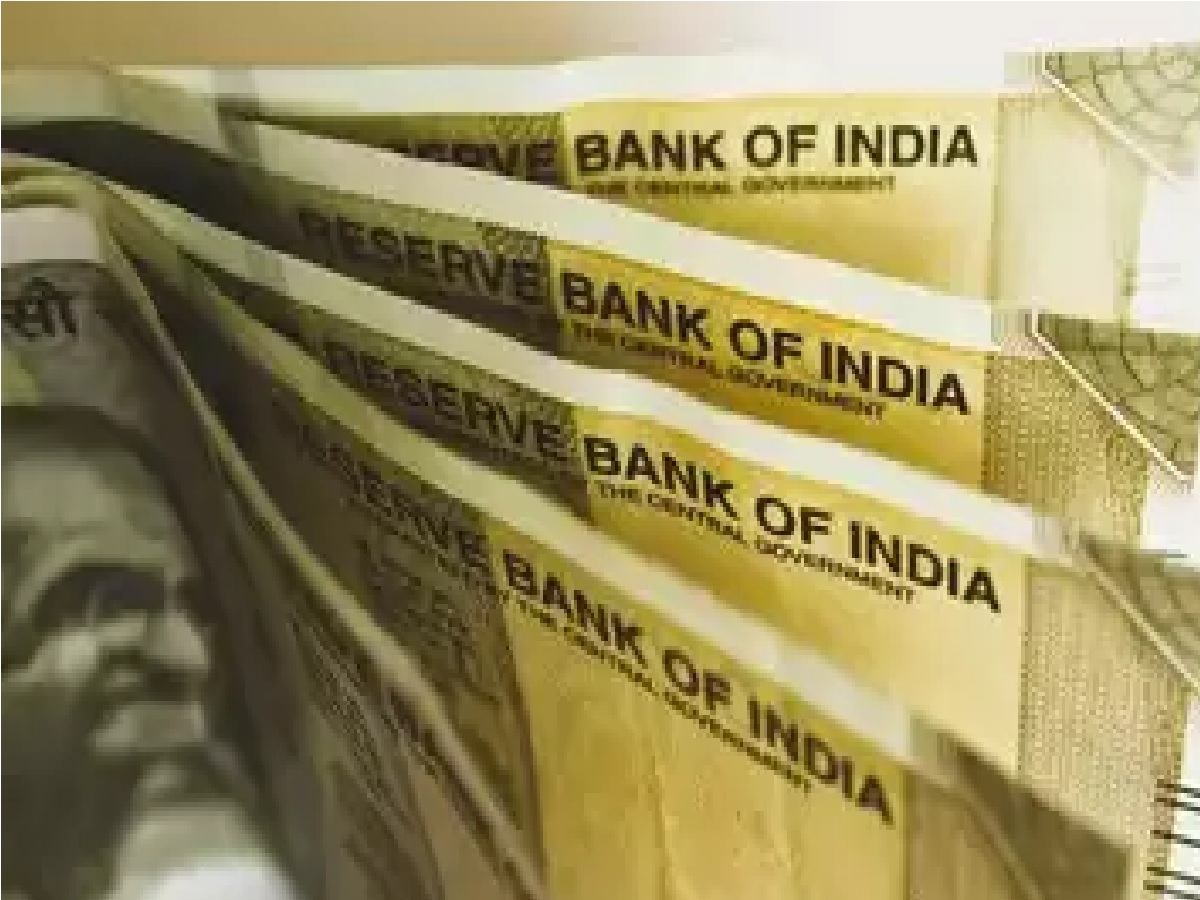  இந்நிலையில் மகளிருக்கு மாதந்தோறும் ரூ. 1,000 உரிமை தொகை வழங்கும் திட்டம் மார்ச் மாதம் நடைபெறவுள்ள பட்ஜெட் கூட்டத்தொடரில் அறிவிக்கப்படும் என முதல்வர் ஸ்டாலின் ஈரோடு தேர்தல் பரப்புரையில் தெரிவித்தார். அதன்படி வரும் பட்ஜெட்டில் பெண்களுக்கு சூப்பர் அறிவிப்பு வெளியாகும் என எதிர்பார்க்கப்படுகிறது.