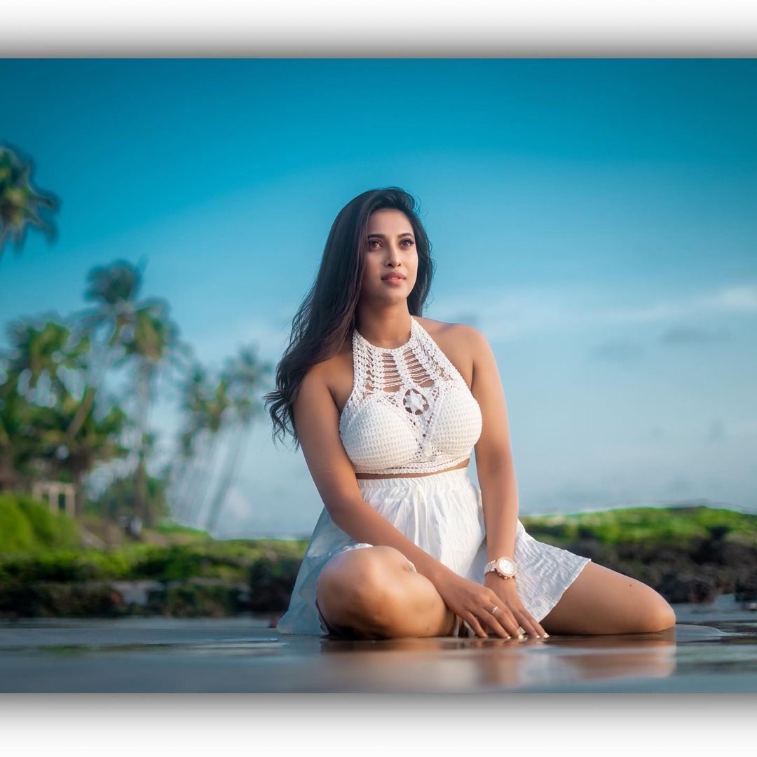  இந்நிலையில் தற்போது ராஜா ராணி 2 சீரியலில் சந்தியாவாக நடிக்க ஒப்பந்தமாகியிருக்கிறார் ஆஷா கவுடா.
