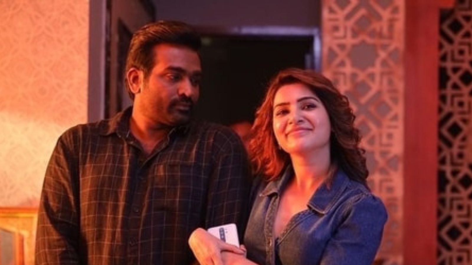 விஜய் சேதுபதியின் ஃபார்ஸி வெப் சீரிஸை புகழ்ந்து தள்ளிய சமந்தா!