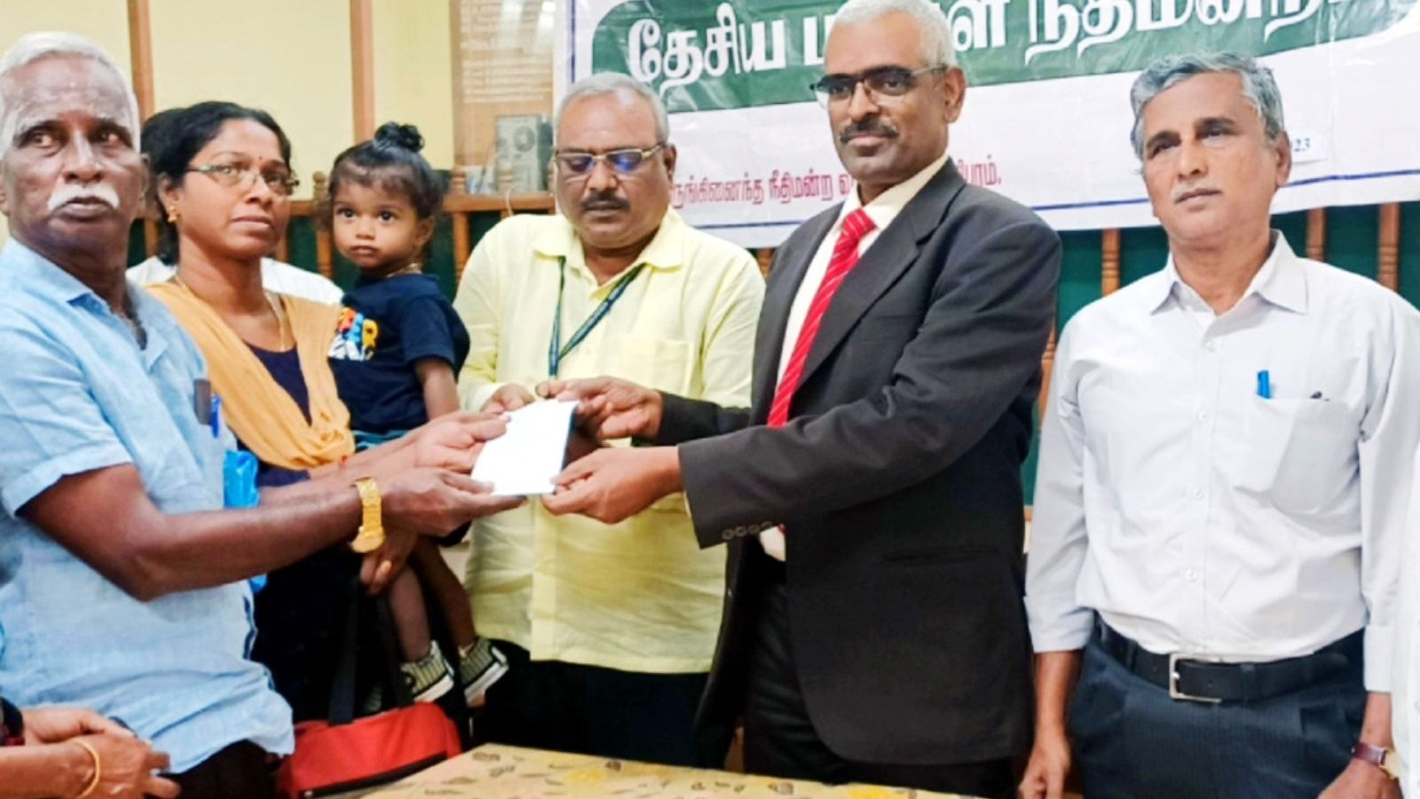 காஞ்சியில் மக்கள் நீதிமன்றம்.. ஒரே நாளில் 276 வழக்குகளில் ரூ.9.42 கோடி தீர்வுத்தொகை..