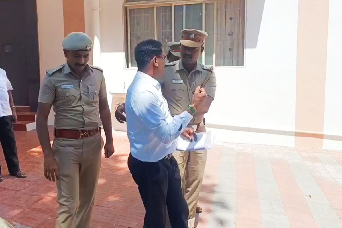 கையை கிழித்துக் கொண்ட நபர்