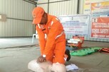 "இப்படி தான் முதலுதவி அளிக்கனும்" மாணவிகளுக்கு பயிற்சி!