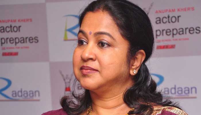  நடிகை ராதிகா தனது ட்விட்டர் பக்கத்தில் வெளியிட்டுள்ள இரங்கல் பதிவில், இயக்குநர் கே.விஸ்வநாத் இறுதி சடங்கில் கனத்த மனதுடன் கலந்துகொண்டேன். இவருக்கு நிகர் யாரும் இல்லை. திரையுலகில் வெற்றிடத்தை விட்டுச்சென்றிருக்கிறார். இன்று தெலுங்கு சினிமா சர்வதேச அங்கீகாரத்தை பெற்றிருக்கிறது. ஆர்ஆர்ஆர் படத்துக்கு நன்றி. ஆனால் அதற்கு அடித்தளம் அமைத்தவர் கே.விஸ்வநாத். அவர் தெலுங்கு சினிமாவை கலாச்சாரம், இசையுடன் வடிவமைத்தவர் என்று குறிப்பிட்டுள்ளார்.
