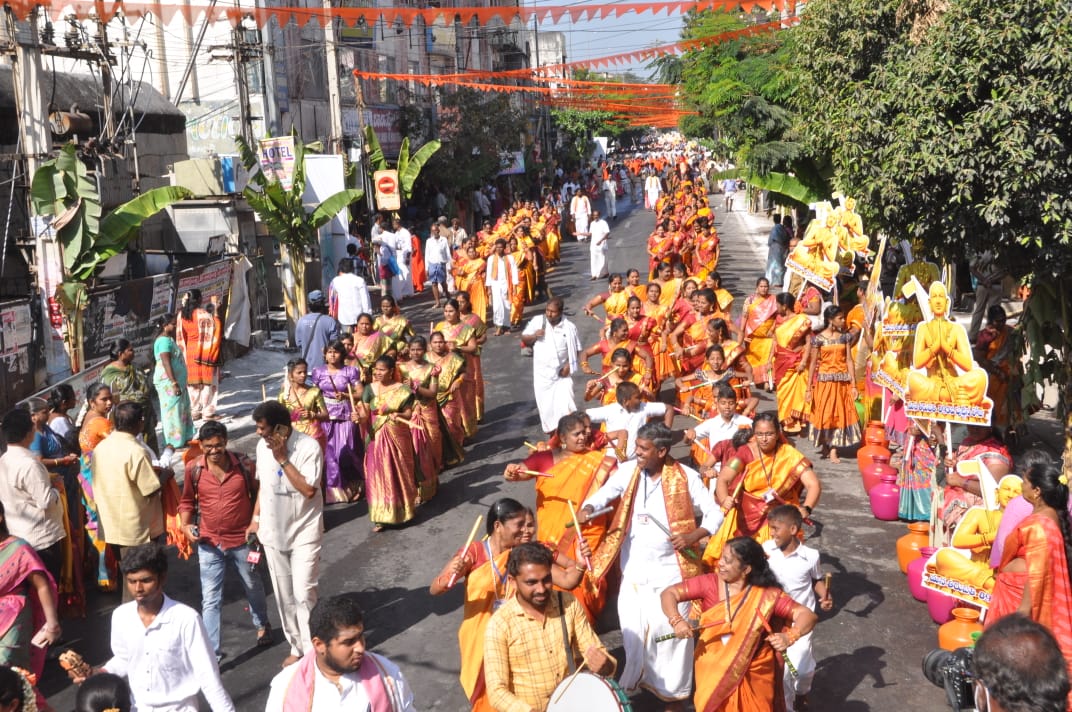  ஏற்கனவே உலக அளவில் புகழ்பெற்ற புண்ணி ஷேத்திரம் என்ற புகழுடன் விளங்கும் திருப்பதிக்கு பிறந்தநாள் என்று ஒன்று இருப்பது இந்த நகருக்கு மட்டுமே உரிய மற்றொரு சிறப்பாகும் என்று சட்டமன்ற உறுப்பினர் கருணாகர் ரெட்டி தெரிவித்தார்.