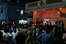 விருதுநகர் | கோவில் பிரச்சனை காரணமாக திடீரென சாலை மறியலில் ஈடுபட்ட பொதுமக்கள்