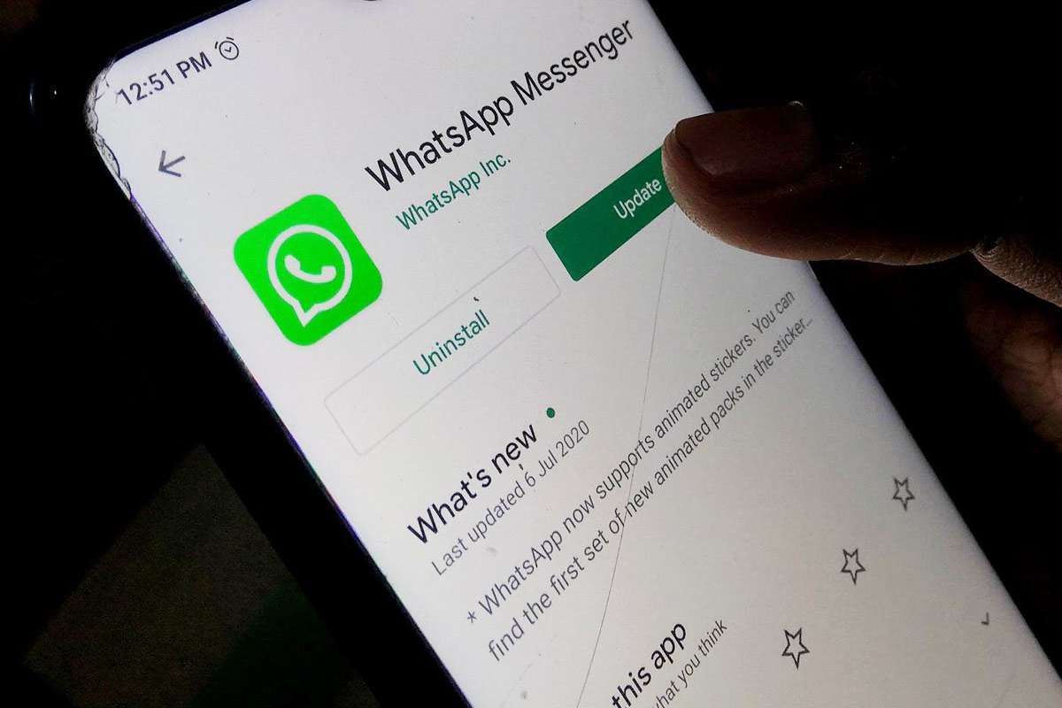     WhatsApp adalah aplikasi perpesanan yang digunakan oleh jutaan orang di seluruh dunia.  Saat ini orang menggunakan WhatsApp untuk mengobrol dengan teman, panggilan suara WhatsApp, panggilan video, obrolan, obrolan grup, dll.  Orang-orang sekarang memiliki kebiasaan memposting status WhatsApp.