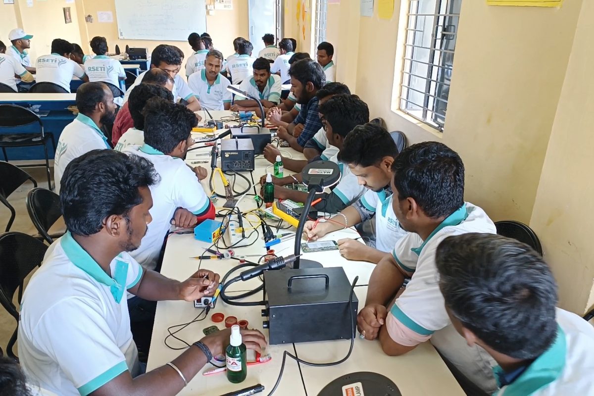 வேலை தேடுபவர்களுக்கு.. தேனியில் இலவச பயிற்சி!