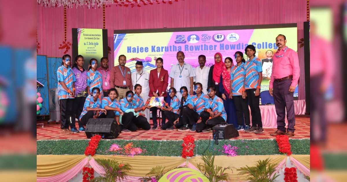 உத்தமபாளையத்தில் கலை நிகழ்ச்சிகளோடு களைக்கட்டிய கல்லூரி நாள் விழா!