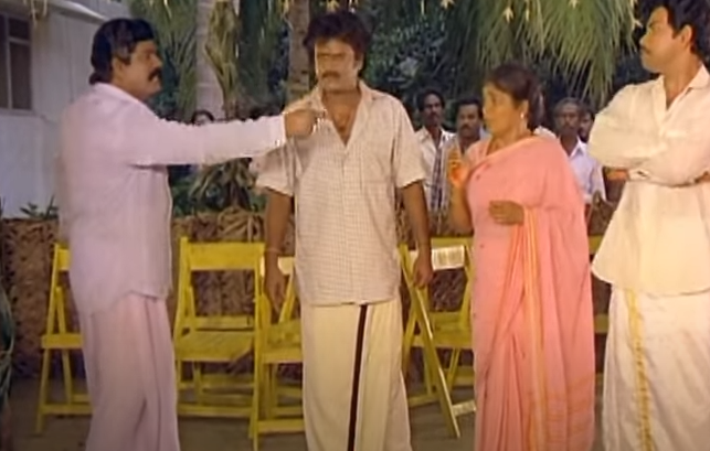  இந்த நேரம் பஞ்சு அருணாசலம் ஆர்.சுந்தர்ராஜனிடம் கதை இருக்கிறதா என்று கேட்க, அவரும் ஒரே தோற்றமுள்ள இருவரின் ஆள்மாறாட்டக் கதையை கூறியுள்ளார். கதை என்றால் நெடுங்கதையல்ல, சும்மா ஒன் லைன். அதில் ரஜினிக்கான ஸ்கோப் இருப்பதை தெரிந்து கொண்ட பஞ்சு அருணாசலம், ரஜினியை தொடர்பு கொண்டு விஷயத்தை சொல்லியிருக்கிறார்.