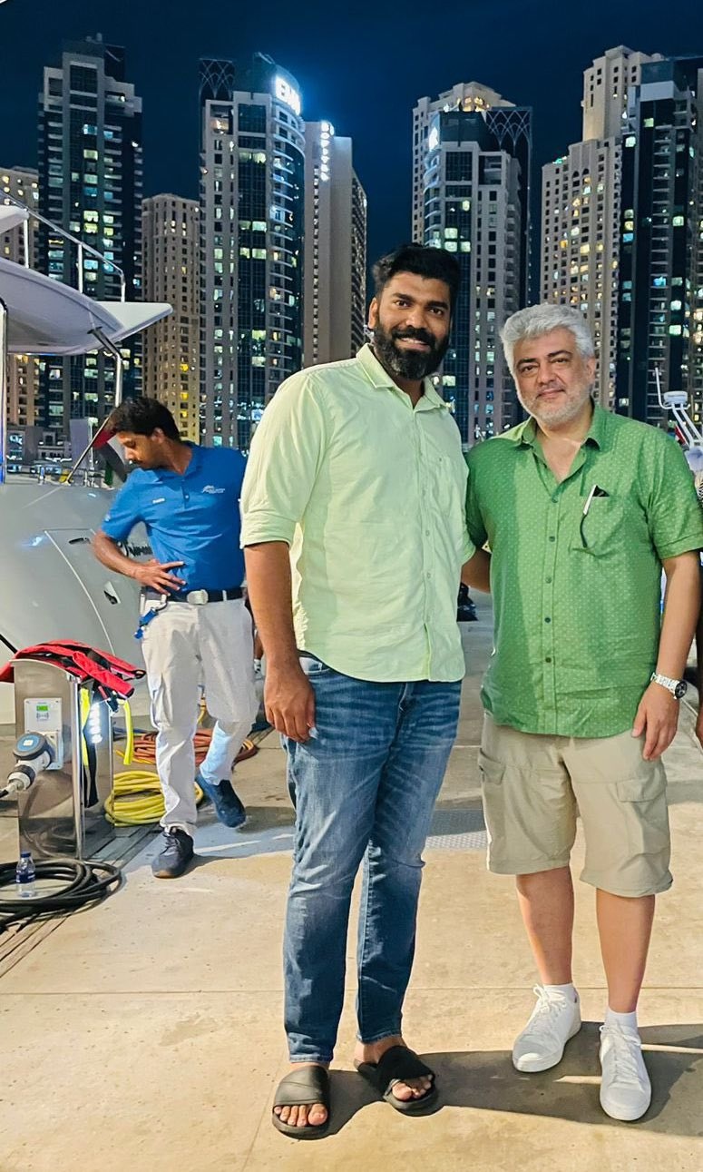  நடிகர் அஜித் தற்போது ஏகே 62 படத்துக்காக தயாராகிவருகிறார். விக்னேஷ் சிவன் இந்தப் படத்திலிருந்து விலகிய நிலையில் இந்தப் படத்தை மகிழ் திருமேனி இயக்கவிருப்பதாகவும் அனிருத் இசையமைக்கவிருப்பதாகவும் தகவல் வெளியாகியுள்ளது.