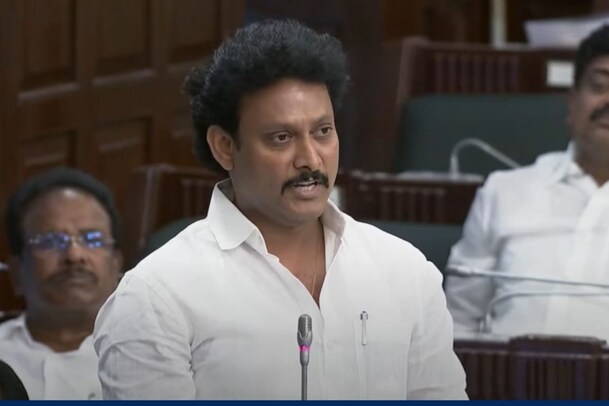 50,000 மாணவர்கள் ஆப்சென்ட் -  அமைச்சர் அன்பில் மகேஷ் விளக்கம்