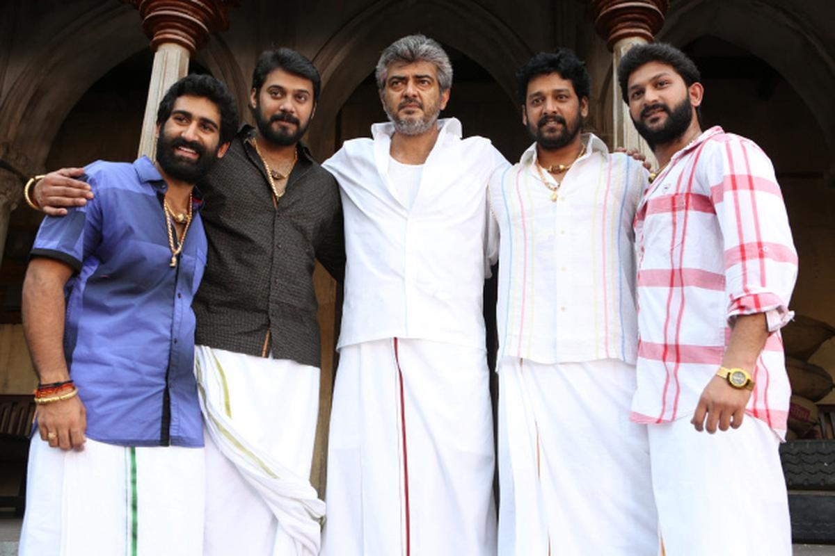  இவரது அண்ணன் சிவா இயக்கிய வீரம் படத்தில் நடிகர் அஜித்தின் தம்பிகளில் ஒருவராக நடித்திருந்தார்.