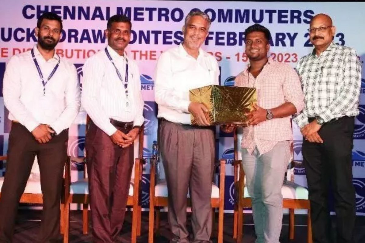 மெட்ரோ பயணிகளுக்கு பரிசு