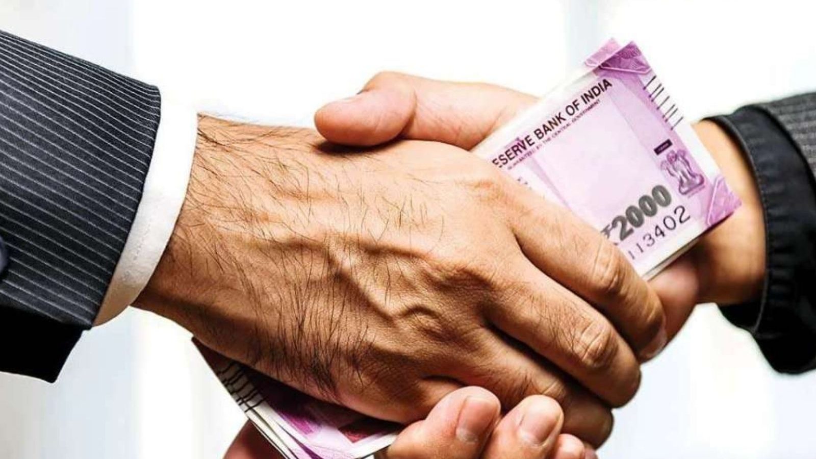 வங்கி லோன் உஷார்.. தேடி வரும் கடன் உதவி வாங்கலாமா? இதையெல்லாம் கவனிங்க முதல்ல!