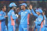 மகளிர் பிரீமியர் லீக் கிரிக்கெட் : மும்பை இந்தியன்ஸ் வெற்றி