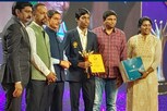 YOUTH ICON விருதினை பெற்றார் கிராண்ட் மாஸ்டர் பிரக்ஞானந்தா