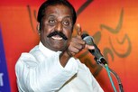 மகளிர் தினத்துக்கு கவிதை மூலம் வாழ்த்து சொன்ன வைரமுத்து