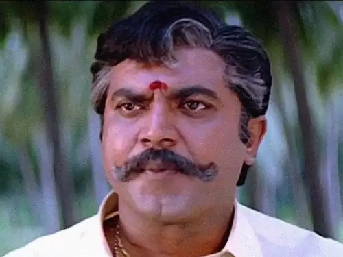  90ஸ்களால் இன்றளவும் கொண்டாடப்பட்டு வரும் படங்களில் ஒன்றான சூர்யவம்சம் வெளியாகி கிட்டத்தட்ட 25 வருடங்களுக்கும் மேலாகிறது.