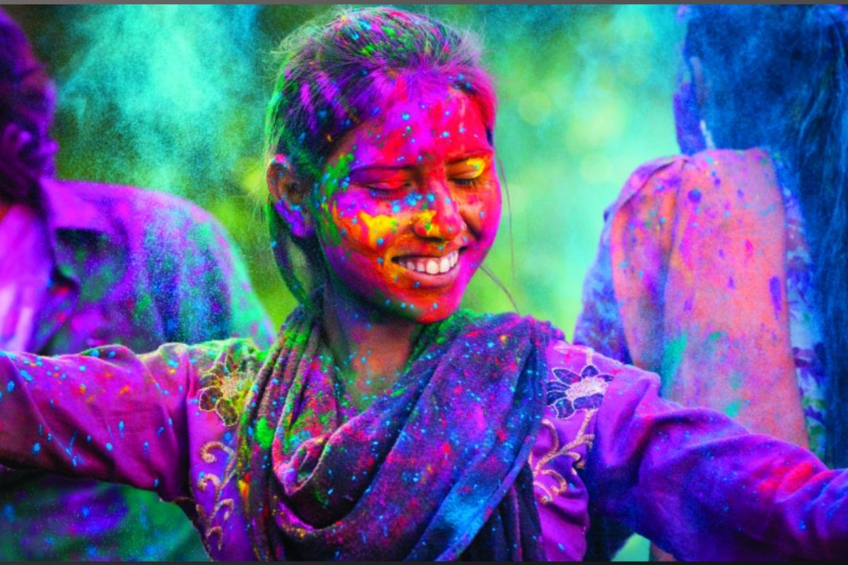 ஹோலி கொண்டாட தயாராகும் ராமேஸ்வரம் மக்கள்.. கலர்பொடி விற்பனை ஜோரா நடக்குது..