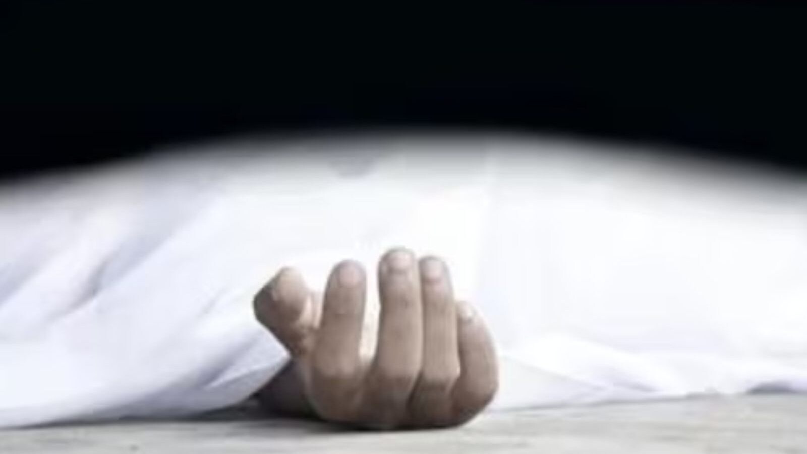 இன்ஸ்டா ரீல்ஸ் மோகம்.. பைக் சாகசத்தால் பறிபோன இளம்பெண் உயிர்.. இருவர் கைது