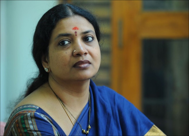  இந்த நிலையில் இந்தப் படத்தில் ரஜினிகாந்த்தின் தங்கையாக நடிகை ஜீவிதா நடிக்கவிருக்கிறாராம். தமிழில் 1988 ஆம் ஆண்டு வெளியான வளைகாப்பு என்ற படத்தில் நடித்திருந்த ஜீவிதா கிட்டத்தட்ட 34 ஆண்டுகளுக்கு பிறகு ரஜினிகாந்த்தின் லால் சலாம் படம் மூலம் ரீ எண்ட்ரி கொடுக்கிறார்.