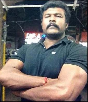  ,[object Object],தற்போதை விட சற்று ஒல்லியாகவும் கட்டுமஸ்தான உடலுடன் அவர் காட்சியளிக்கிறார்.