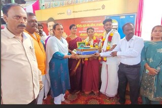 29 வகையான சீர்வரிசை... காஞ்சிபுரத்தில் 6 ஏழை ஜோடிகளுக்கு திருமணம்!