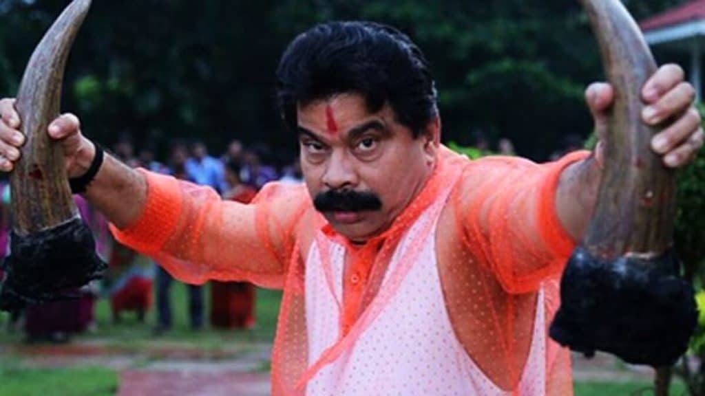  பணம் இருந்துபோது தன்னுடன் நிறைய பேர் இருந்ததாகவும் இதனால் மகிழ்ச்சியில் இருந்ததாகவும் பணம் போன பின் யாரும் வரவில்லை என்றும் வருத்தத்துடன் பதிவு செய்திருக்கிறார்.