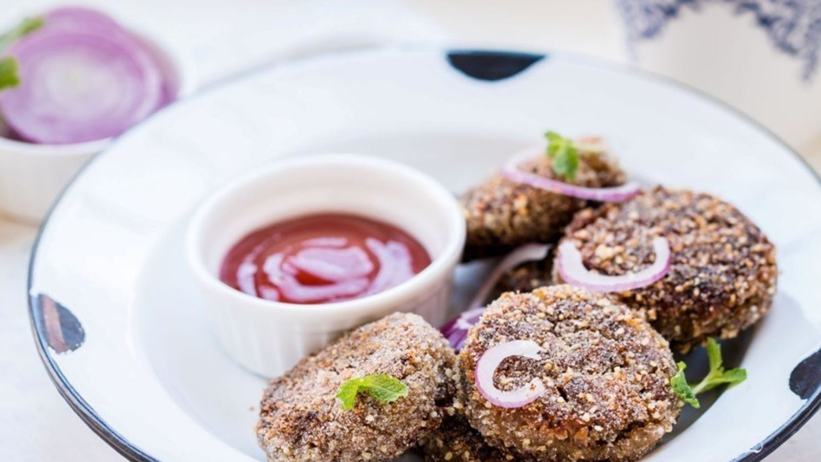 சூப்பரான மட்டன் கட்லெட் எப்படி செய்வது எப்படி? இதோ ரெசிபி!