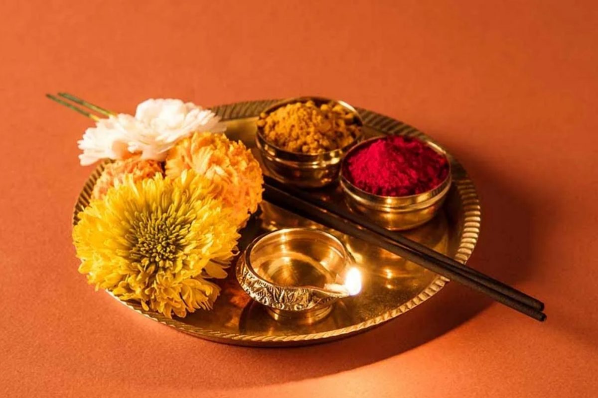 இந்த மலரை வைத்து பூஜை செய்தால் உடனே பலன் கிடைக்கும்!
