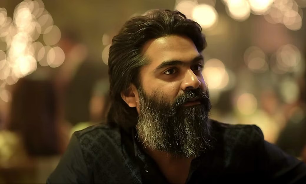  இதன் பிறகு பத்து தல படத்தின்போது இயக்குநர் ஒபேலி என்.கிருஷ்ணாவின் வேண்டுகோளுக்கிணங்க மீண்டும் எடை அதிகரித்திருந்தார். அந்தப் படத்துக்காக நீளமான தாடியுடன் சால்ட் அண்ட் பெப்பர் லுக்கில் காட்சியளித்திருந்தார்.