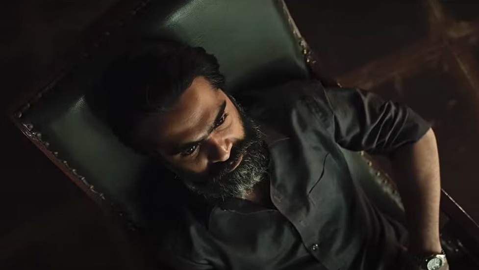  சில்லுனு ஒரு காதல், நெடுஞ்சாலை உள்ளிட்ட படங்களை இயக்கிய ஒபேலி என்.கிருஷ்ணா சிம்பு ஹீரோவாக நடித்துள்ள பத்து தல படத்தை இயக்கியிருக்கிறார்.
