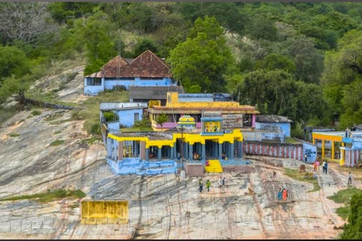 சொரிமுத்து அய்யனார் கோயில்