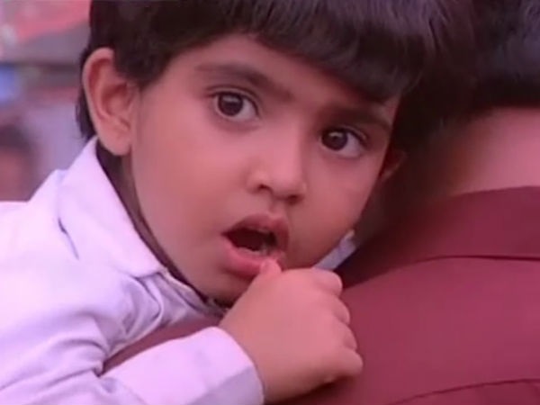  சுஜிதா சிறுவயதில் சத்யராஜின் பூவிழி வாசலிலே, மந்திர புன்னகை, ரஜினியின் மனிதன் போன்ற பல படங்களில் குழந்தை நட்சத்திரமாக அசத்தியுள்ளார்.