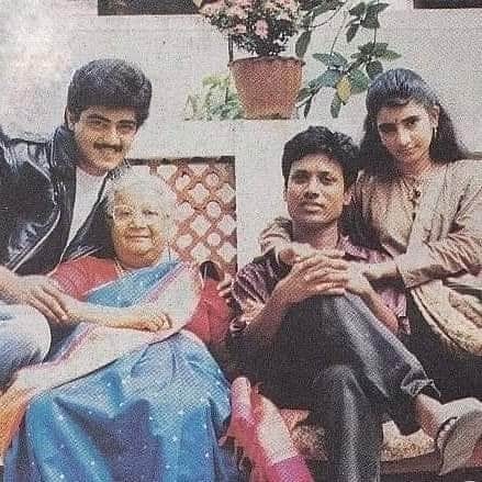  வாலி படத்தில் அஜித்தின் தங்கையாகவும் சுஜிதா நடித்திருந்தார்.