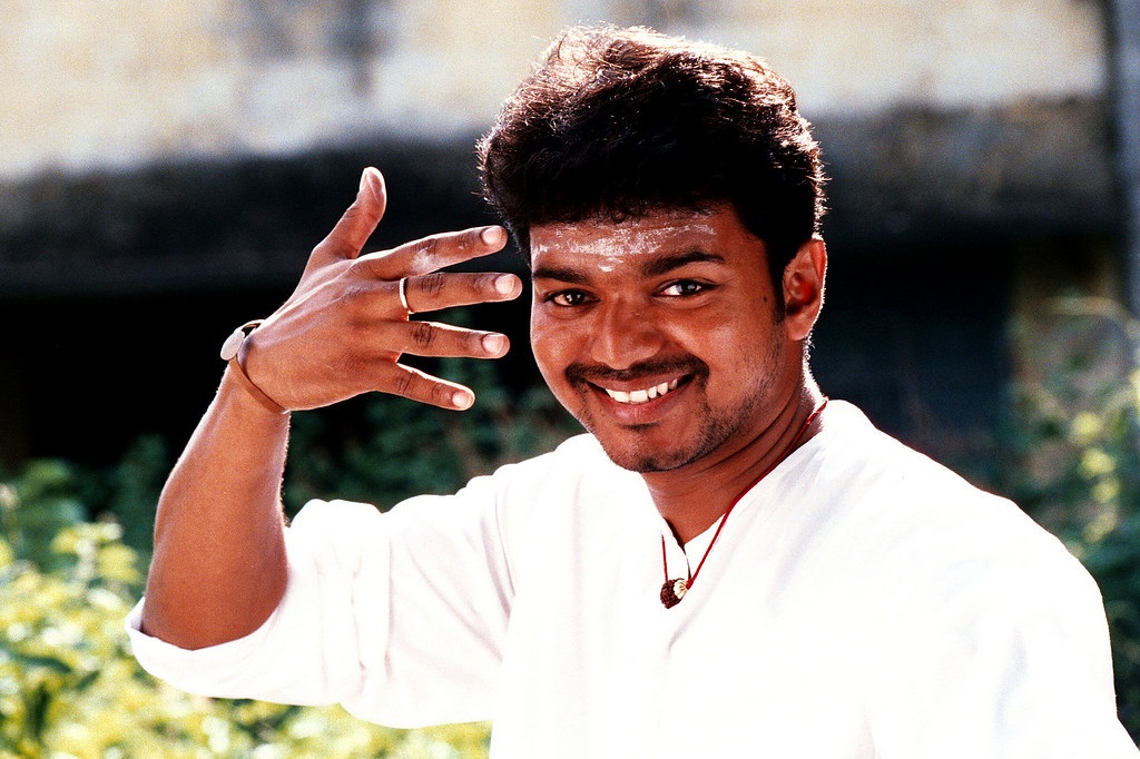  ஒளிப்பதிவாளர் சரவணன் நடிகர் விஜய்யின் செல்வா, ஷாஜகான், மதுரை, திருப்பாச்சி ஆகிய படங்களுக்கு ஒளிப்பதிவு செய்திருக்கிறார்.