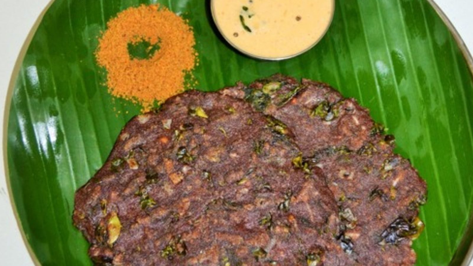 காலை உணவுக்கு முருங்கை கீரை ராகி அடை... உடலுக்கும் ஆரோக்கியம்..!