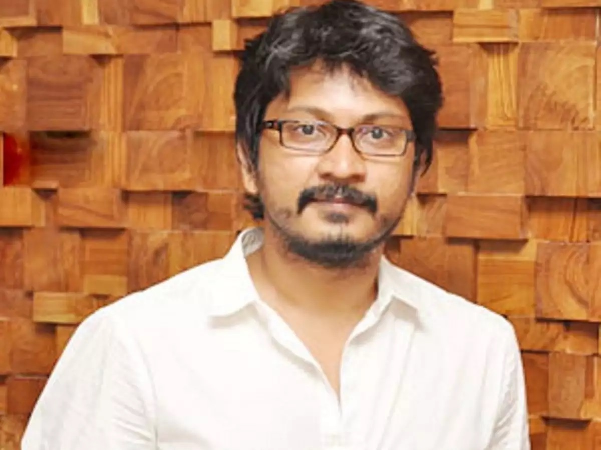  இந்த நிலையில் ஆகாஷ் முரளி ஹீரோவாக நடிக்கவிருக்கும் படத்தை அறிந்தும் அறியாமலும், பில்லா, ஆரம்பம் உள்ளிட்ட பல படங்களை இயக்கிய விஷ்ணுவர்தன் இயக்கிவருகிறாராம்.