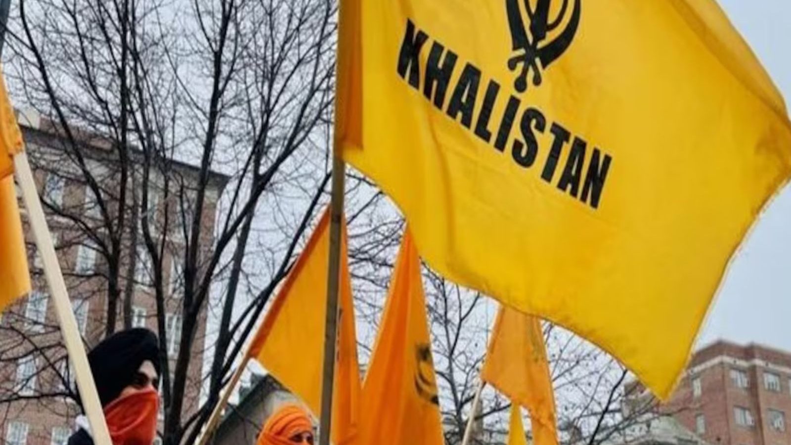 அமெரிக்காவில் இந்திய தூதரகம் மீது கற்கள் வீச்சு..! இந்தியா கடும் கண்டனம்..