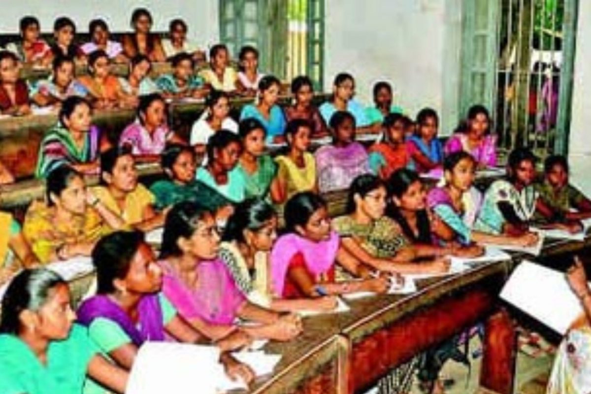 தமிழ்நாடு முழுவதும் கலை, அறிவியல் கல்லூரிகளில் இனி ஒரே பாடத்திட்டம்!