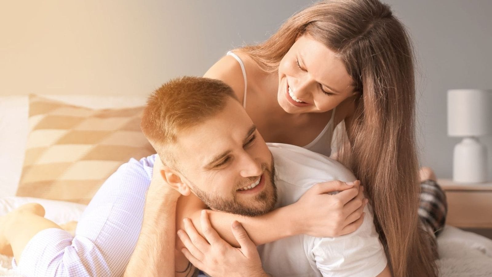 காலையில் எழுந்ததுமே கணவன் - மனைவி இதை செய்தால் உறவு இன்னும் பலமாகும்..!