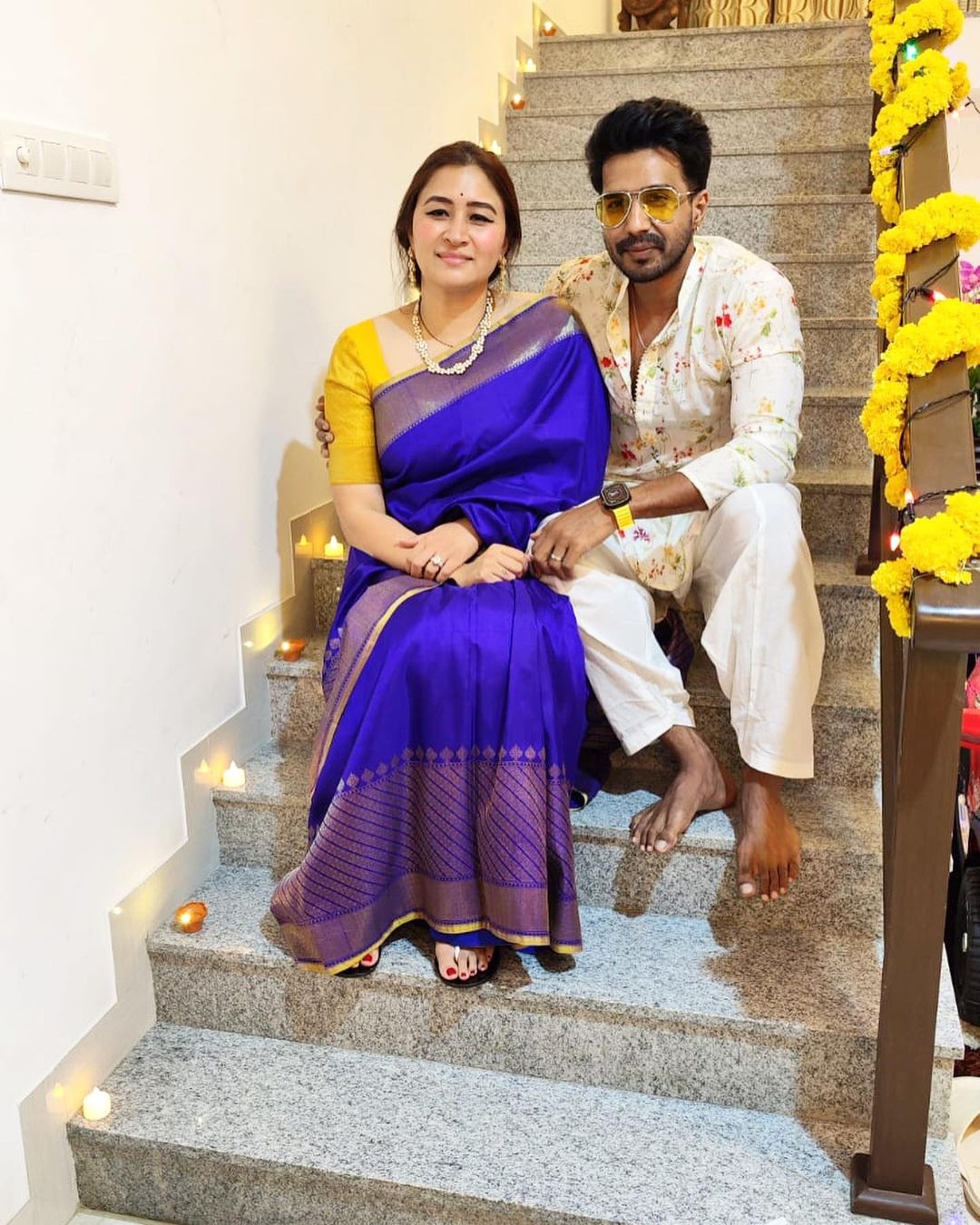  ஐதராபாத்தை சேர்ந்தா ஜுவாலா பிரபல பேட்மிண்டன் வீராங்கனை.