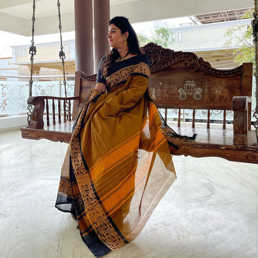  ஏற்கனவே திருமணமாகி விவாகரத்து ஆன நிலையில் சில மாதங்களுக்கு முன்பு ரவீந்தர் சந்திரசேகரனை இரண்டாவது திருமணம் செய்துக் கொண்டார் மகா.
