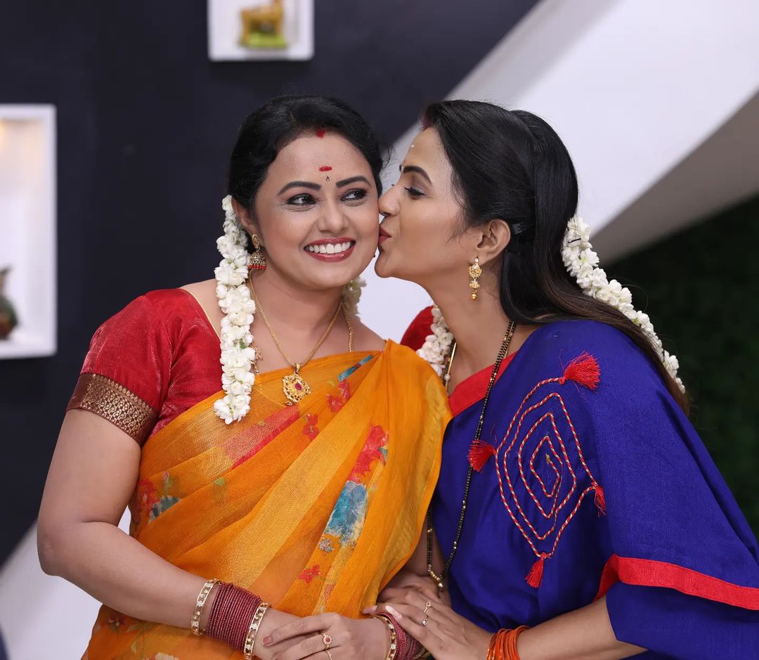  பின்னர் சினிமாவில் நடிப்பதை குறைத்துக் கொண்டு தொலைக்காட்சி பக்கம் தனது கவனத்தை திருப்பினார். தற்போது சன் டிவி-யின் அருவி சீரியலில் லட்சுமி என்ற கதாபாத்திரத்தில் நடித்து வருகிறார்.
