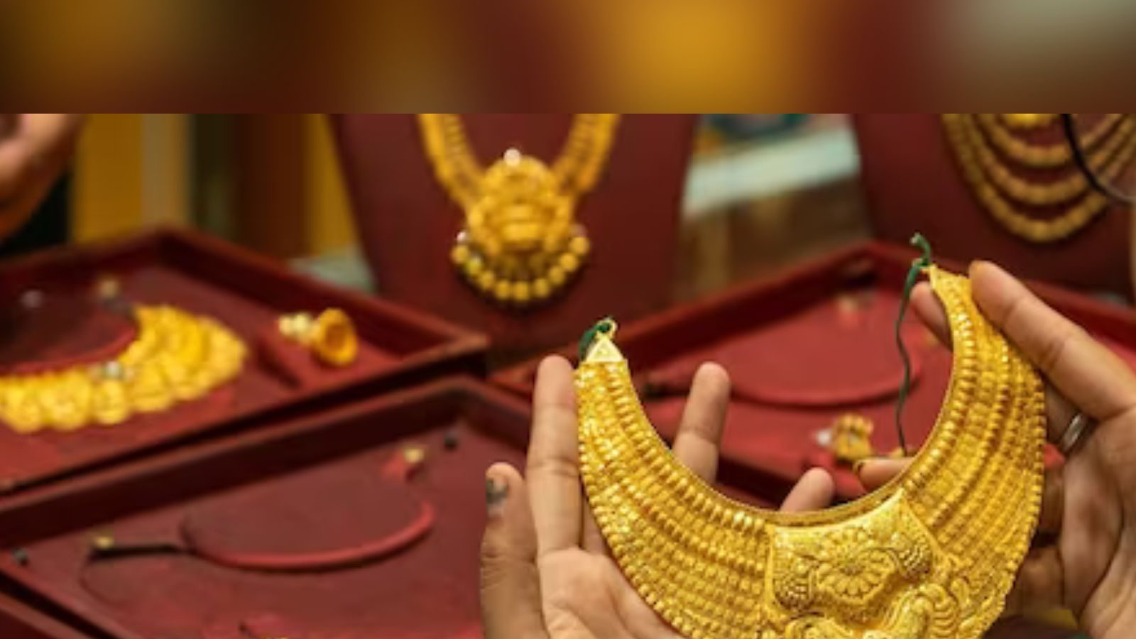 அதிரடியாக உயர்ந்த தங்கம் விலை..! இன்றைய நிலவரம்..