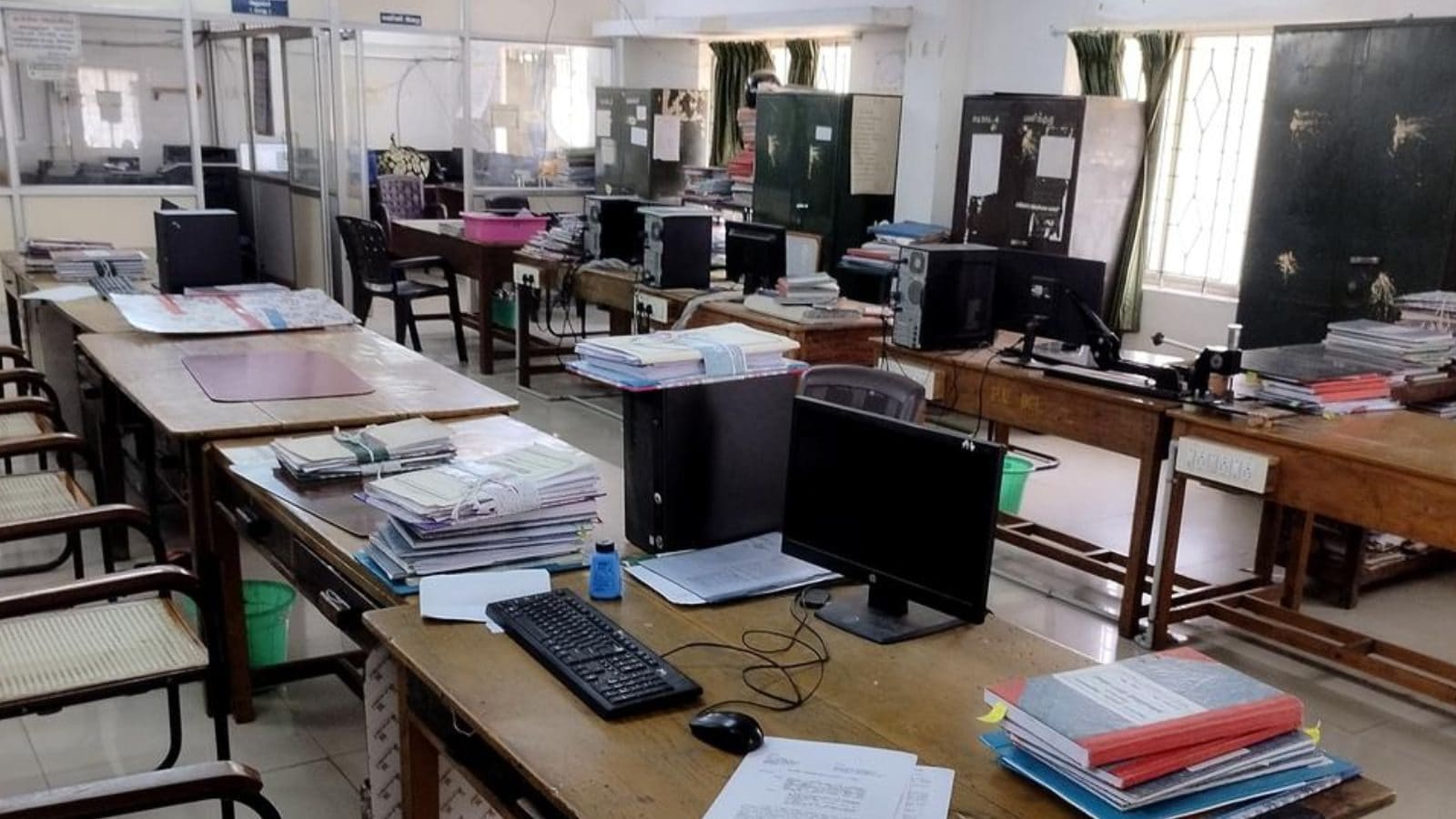 8ம் வகுப்பு போதும், மாவட்ட நீதிமன்றத்தில் வேலை .... விண்ணப்பிக்க இன்றே கடைசி நாள்