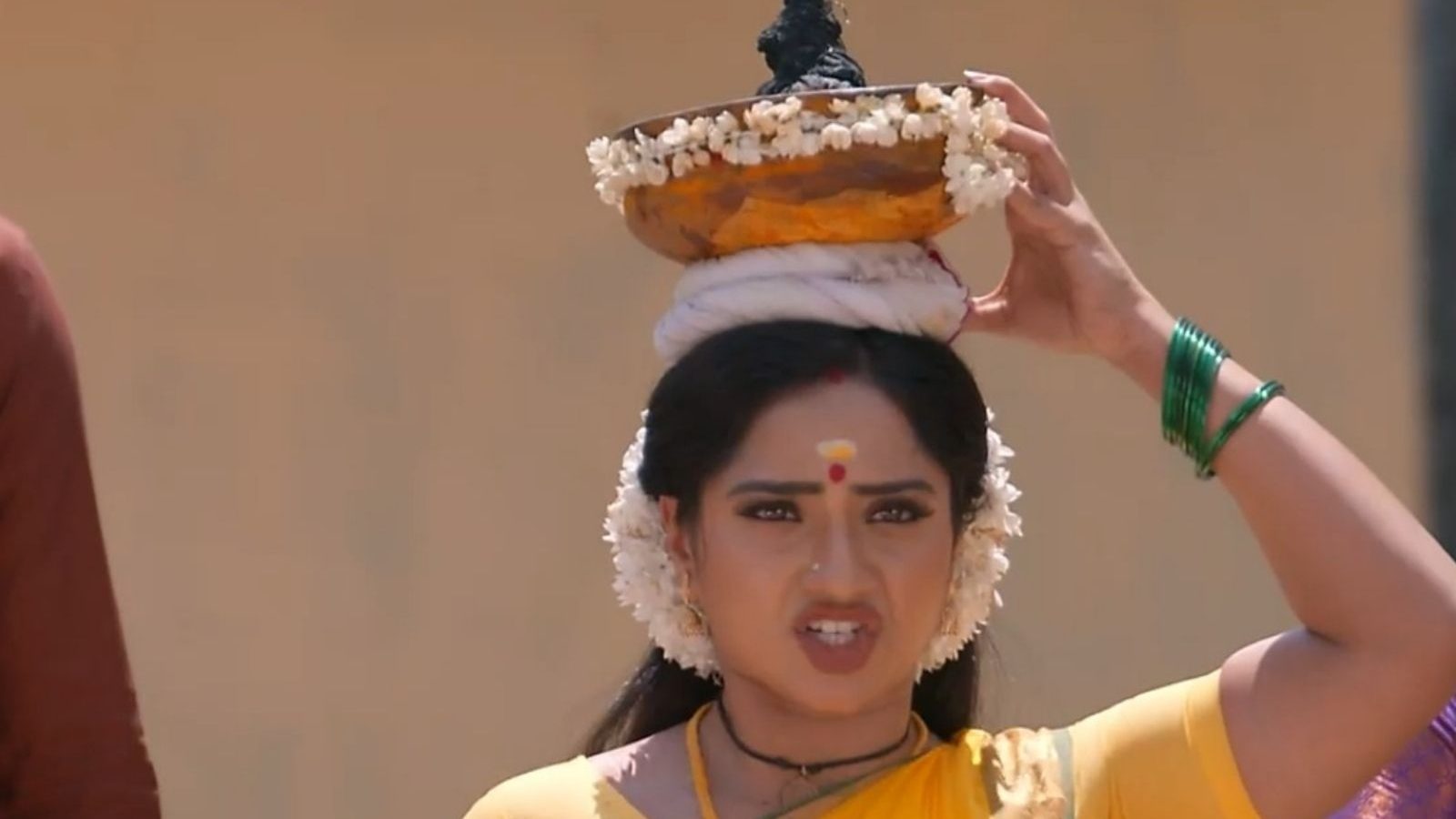 மாரிக்கு கரண்ட் ஷாக்...  தாராவுக்கு நேர்ந்த அதிர்ச்சி - மாரி சீரியல் அப்டேட்!