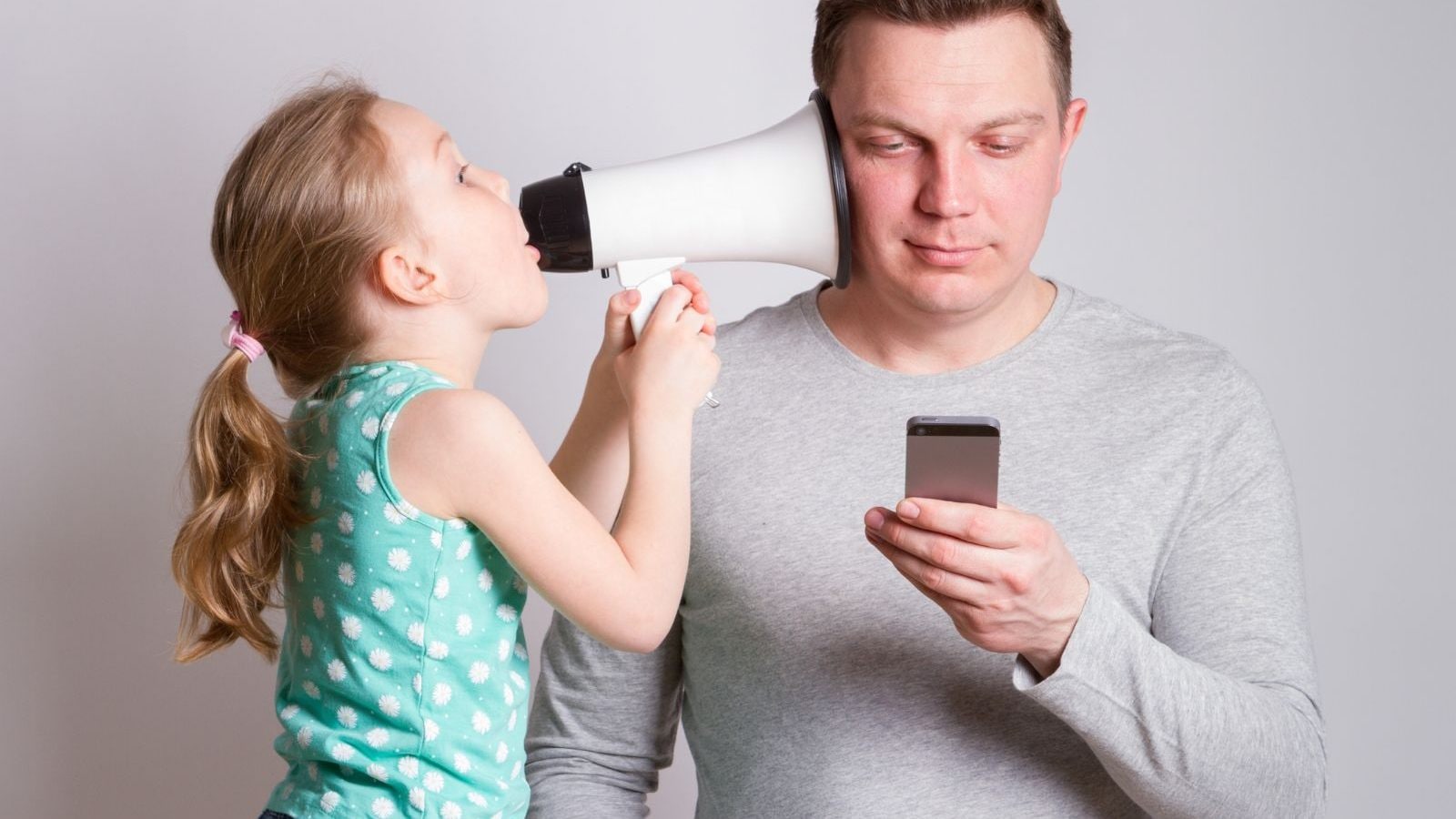 “பெற்றோர் மற்றும் குழந்தைகளின் உறவுகளை கேஜெட்டுகள் இப்படித்தான் பாதிக்கிறதாம்“.. நிபுணர் என்ன சொல்கிறார்கள்..?