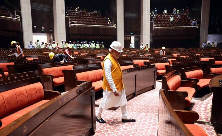  புதிய நாடாளுமன்ற கட்டுமானத்திற்கு 2020 டிசம்பர் மாதம் பிரதமர் மோடி அடிக்கல் நாட்டினார். சுமார் 2 ஆண்டுகளுக்கு மேலாக பணிகள் நடைபெற்று வருகிறது.