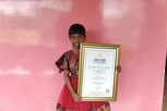 200 நாடுகளின் கொடியை 2 நிமிடத்திற்குள் சொல்லும் சிறுமி..